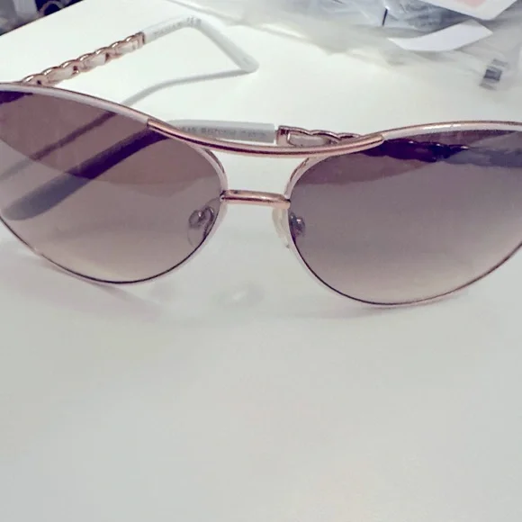 Tahari Accessories Tahari White Rose Gold Aviator Sunglasses